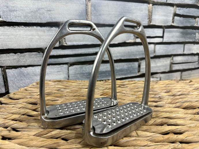 S/H Cheesegrater Grip Stainless Stirrup Irons - 4 3/4”