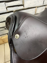 Load image into Gallery viewer, 14” Wide Barnsby English Pony Working Hunter/Show Saddle - Brown - Lead Rein Tiny Tot