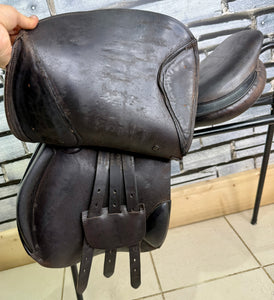17” MW Pariani Close Contact Jump Saddle - Brown
