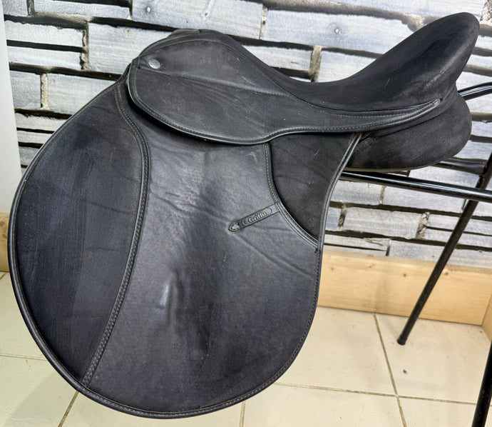 17 1/2” XW Thorowgood Griffin Standard GP Saddle - Black