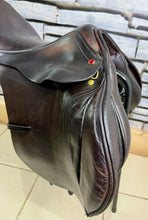 Load image into Gallery viewer, 17 1/2” MW Albion Kontrol Jump Saddle - Brown - Super Secure Big Blocks