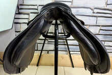 Load image into Gallery viewer, 17 1/2” MW/Changeable Gullet Thorowgood T6 GPD Saddle - Black