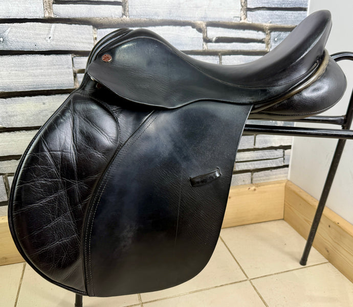 17 1/2” MW Olney English GP Saddle - Black