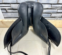 Load image into Gallery viewer, 17 1/2” Medium Ideal Suzannah Dressage Saddle - Black