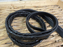 Load image into Gallery viewer, S/H Penwood English Laced Show Reins - Black - Full