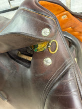 Load image into Gallery viewer, 16 1/2” MW Harry Dabbs Original AO Close Contact Jump Saddle - Brown