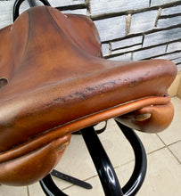 Load image into Gallery viewer, 17” Medium Butet Monoflap Cross Country Jump Saddle - Brown/Tan