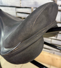 Load image into Gallery viewer, 16 1/2” XW/Changeable Gullet Thorowgood Compact GP Saddle - Black