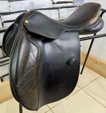 Load image into Gallery viewer, 17” MW Henri De Rivel Jump Saddle - Black