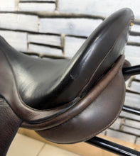 Load image into Gallery viewer, 17 1/2” Wide Lovatt &amp; Rickets Sylvan English GP Saddle - Brown - Arabian Saddle Company