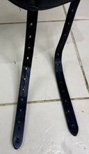 Load image into Gallery viewer, Size 2/18” Changeable Gullet Width 3 Wow Competitor Dressage Saddle - Black