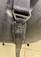Load image into Gallery viewer, 17 1/2” Wide Ideal/Batchelors Suzannah Dressage Saddle - Black