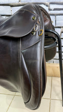 Load image into Gallery viewer, 17” Medium Woodseaves WH Saddle - Brown