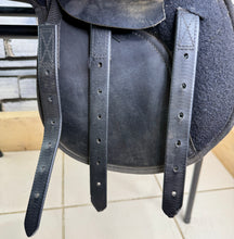 Load image into Gallery viewer, 14” XW Thorowgood Pony Club GP Saddle - Black