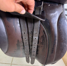 Load image into Gallery viewer, 17” Wide Farrington/Shires GP Saddle - Brown
