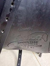 Load image into Gallery viewer, 17” Medium County Saddlery Fusion Dressage Saddle - Black