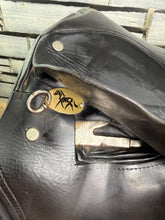 Load image into Gallery viewer, 17” XXW Hamilton Balance GP Saddle - Black - 7X Wide