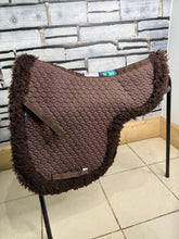 Load image into Gallery viewer, S/H Nuumed Full Wool Rolled Edge WH Numnah -Brown- XL