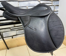 Load image into Gallery viewer, 15” XW Thorowgood Pony Club GP Saddle - Black