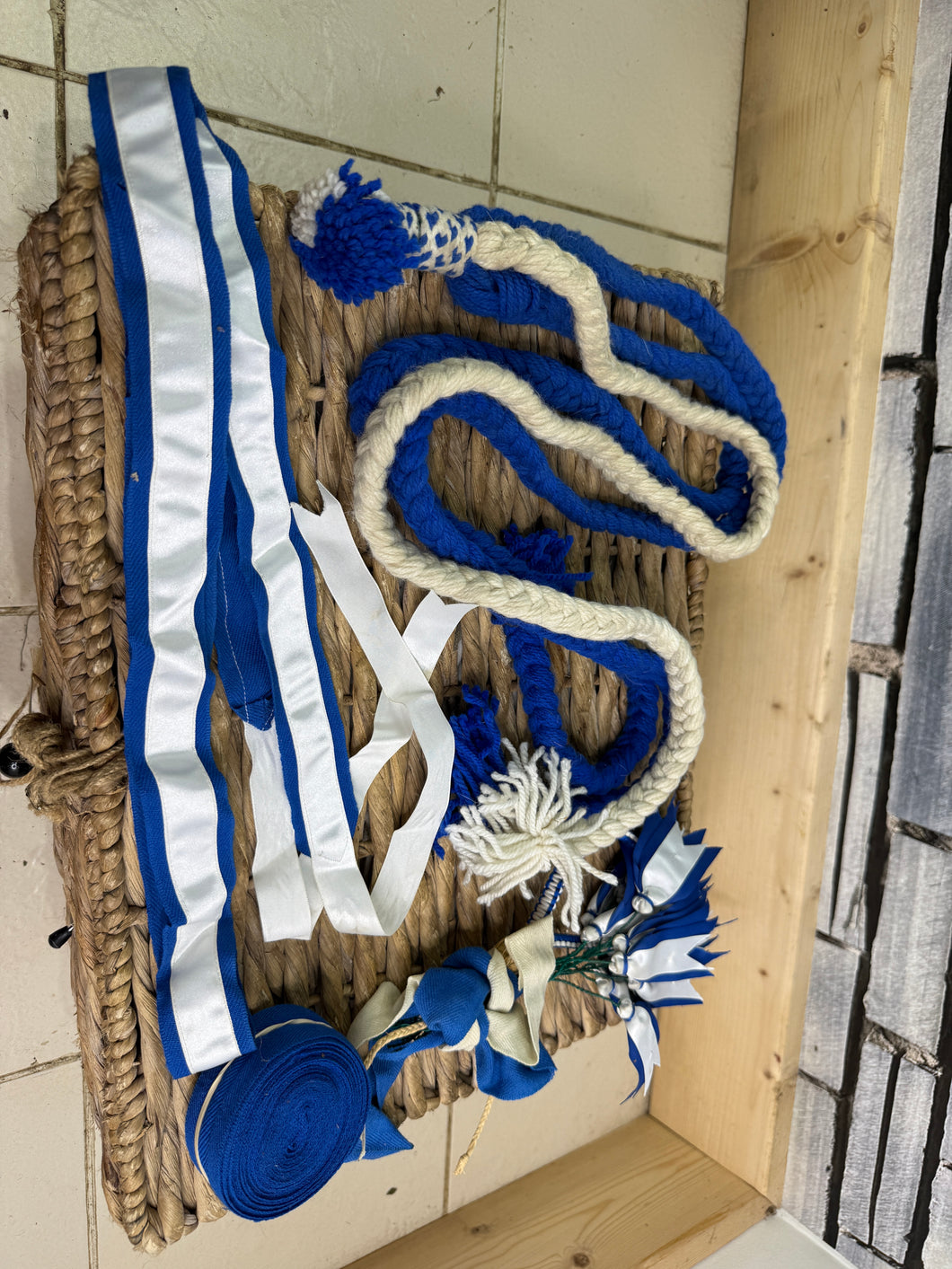 S/H Heavy Horse/Shire Ribbons, Flights & Decoration - Blue/White