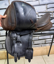 Load image into Gallery viewer, 15” MW Changeable Gullet Thorowgood Pony Club GP Saddle - Brown - Flocked