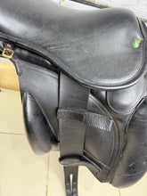 Load image into Gallery viewer, 17” Wide GZS Para/RDA/Learner Saddle - Black