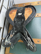 Load image into Gallery viewer, Size 1/17” Wow Saddle Seat /Tree Only - Black - with Size 2 Gullet