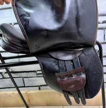 Load image into Gallery viewer, 16” MW Saddle Company Pony GP Saddle - Brown - Changeable Width on a Press