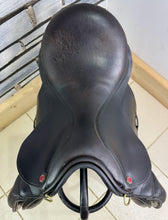 Load image into Gallery viewer, 17 1/2” Wide Albion Selecta WH/GP/Jump Saddle - Brown