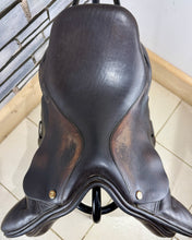 Load image into Gallery viewer, 16 1/2” XW PD Saddles/Spalding Jump Saddle - Brown