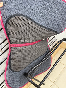 S/H Rambo Non-Slip Grip Saddlepad - Cob - Wine