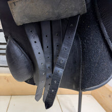 Load image into Gallery viewer, 17” on 16 1/2” Panels Wide Winners Circle GP/Jump Cob Saddle - Black