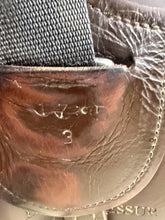 Load image into Gallery viewer, 17 1/2” Wide Barnsby USDF Dressage Saddle - Brown