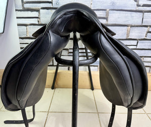 17 1/2” Medium Barnsby Dressage Saddle - Black