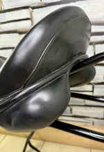 Load image into Gallery viewer, 18” MW Ideal Suzannah Printed Leather Dressage Saddle -Black