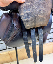 Load image into Gallery viewer, 17 1/2” MW Albion Kontrol Jump Saddle - Brown - Double Flap - Big Blocks
