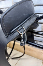 Load image into Gallery viewer, Portuguese Leather Treeless Saddle - Moveable/Changeable Panels - Wide - Black