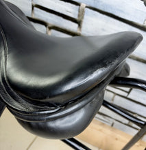 Load image into Gallery viewer, 16 1/2” Wide Oakland House Saddlery GP Saddle - Black - Cob Wide