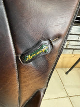 Load image into Gallery viewer, 17” +1.5 (MW) Amerigo Vega Monoflap Jump Saddle - Brown