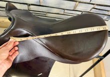 Load image into Gallery viewer, 17” Medium Prestige Appaloosa Hippos GP/Jump Saddle - Brown - All Purpose, XC etc