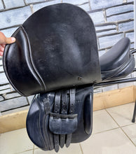 Load image into Gallery viewer, 17 1/2” Wide-XW Speciality Saddles/Ideal H&amp;C Cob GP Saddle - Black