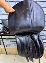 Load image into Gallery viewer, 16 1/2” Medium Farrington Burford Event GP Saddle - Black