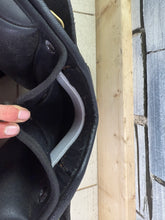 Load image into Gallery viewer, 17” XW/Changeable Gullet Wintec GP Saddle - Black