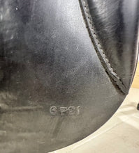 Load image into Gallery viewer, 17” Medium Jeffries Falcon English Event GP Saddle - Black