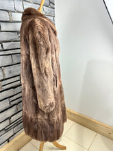 Load image into Gallery viewer, Ladies Approx Size 16 Vintage Fur Coat