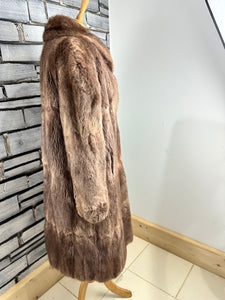 Ladies Approx Size 16 Vintage Fur Coat