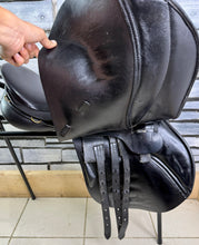 Load image into Gallery viewer, 18” NM Albion Legend GP/Jump Saddle - Brown - TB/ROR/Hunt - Narrow-Medium