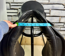 Load image into Gallery viewer, 18” Medium Albion SLK II Adjusta LH Dressage Saddle - Black