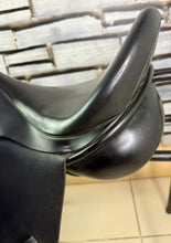 Load image into Gallery viewer, 18” MW Ideal Suzannah LH Dressage Saddle - Black