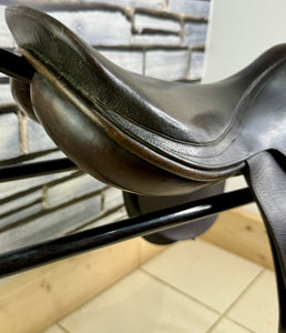16 1/2” Medium Nelson Pessoa Jump Saddle - Black